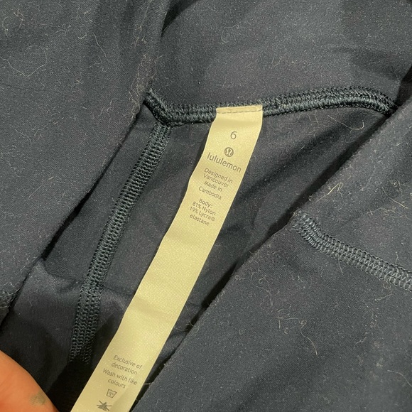 Lululemon Align High Rise Jogger, Full length, size 6, True Navy - Picture 3 of 5